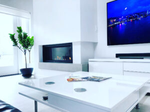 Living room, tv, tech, chezsealypdx